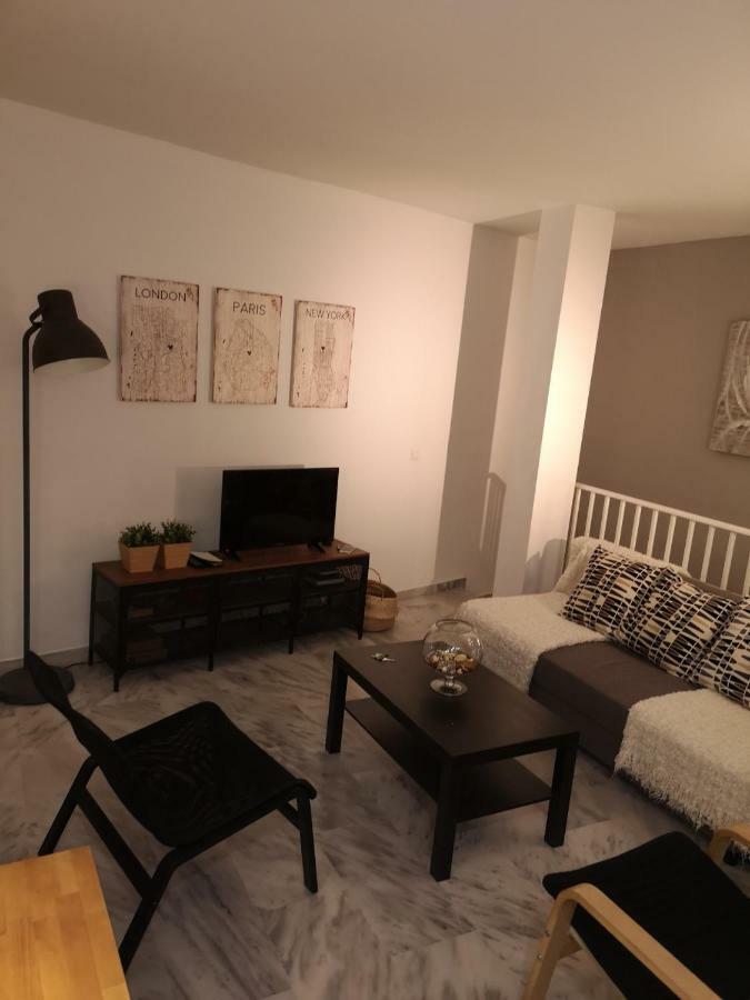 Apartament Gigantes Malaga Zewnętrze zdjęcie